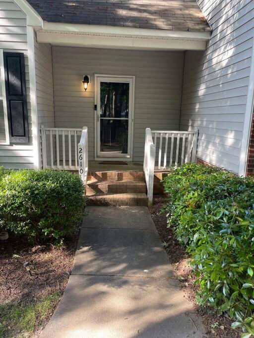 Апартаменты Simple Elegant Townhouse Dt Raleigh Ncsu Экстерьер фото